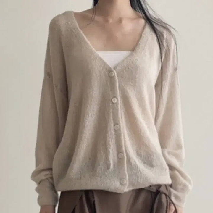 [BUNJANG] Adelio Alpaca Boucle Cardigan and Sleeveless Set / 아델리오 알파카 부클 가디건,슬리브리스 세트