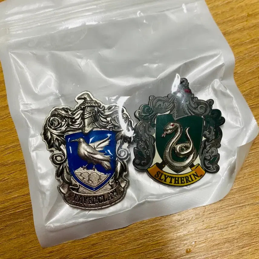 [BUNJANG] Harry Potter Dormitory Badges Bundle Set / 해리포터 기숙사 뱃지(래번클로/슬리데린) 일괄