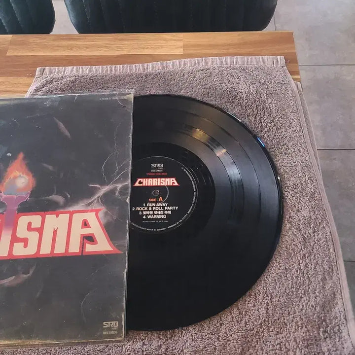 [BUNJANG] Charisma LP Vinyl Record / 카리스마 엘피판