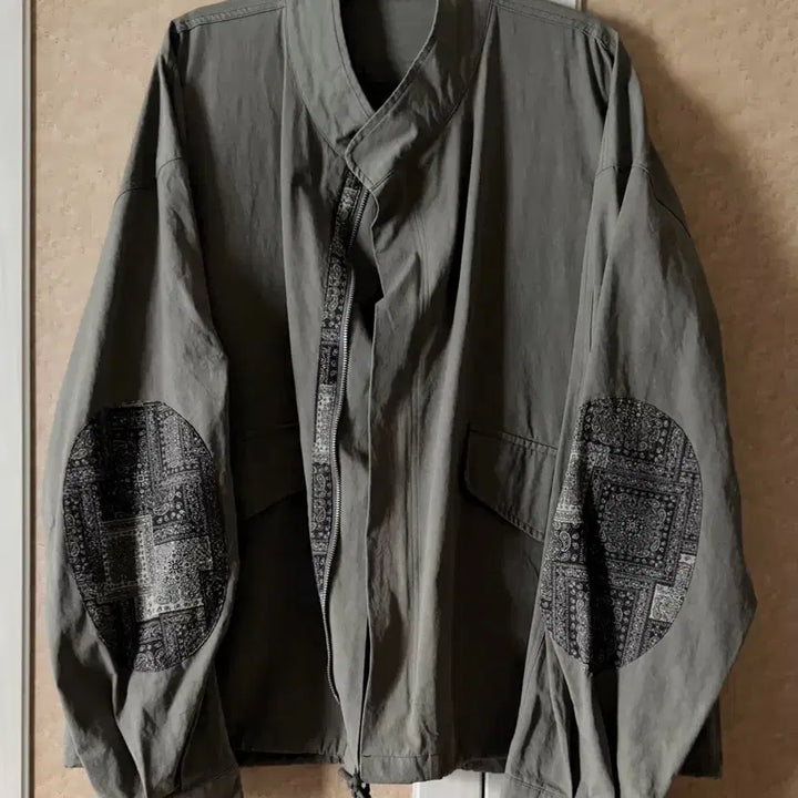 [SOLD OUT] 권조쇼핑몰 페이즐 패치 야상 자켓_카키색