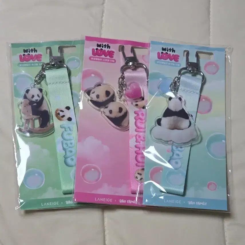 [BUNJANG] Fu Bao Bao Family Laneige Keyring Bundle Set / 푸바오 바오패밀리 라네즈 키링 3종 일괄