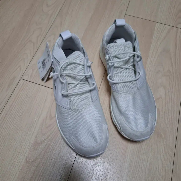 [BUNJANG] Reebok Furylite White Sneakers / 리복 퓨리라이트 흰색 운동화