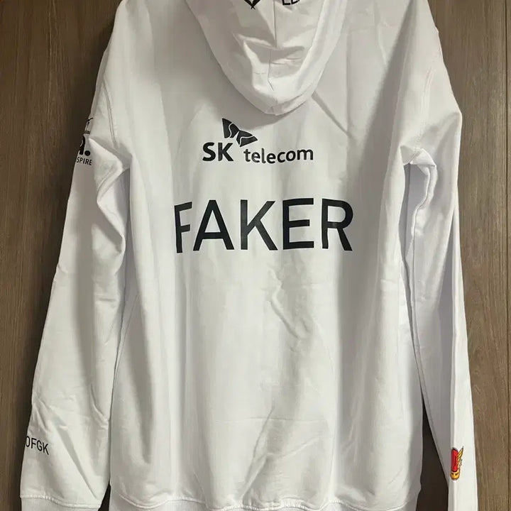 [BUNJANG] T1 Faker White Hoodie Zip-up / 새제품 T1 티원 페이커 화이트 후드집업 제오페구케