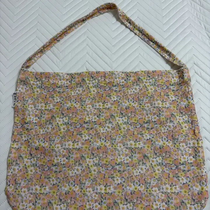 [SOLD OUT] 이미스 파스텔플라워 코듀로이 에코백