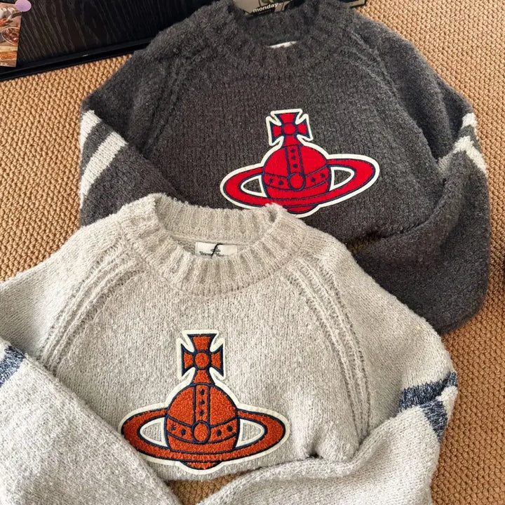 [BUNJANG] Vivienne Westwood Big Logo Knit Sweater / 비비안 웨스트우드  니트   진그레이  연그레이 빅로고  봄   여성