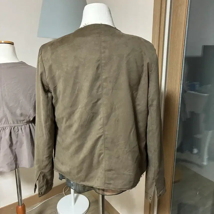 [BUNJANG] Khaki Suede Short Jumper / 카키 숏점퍼