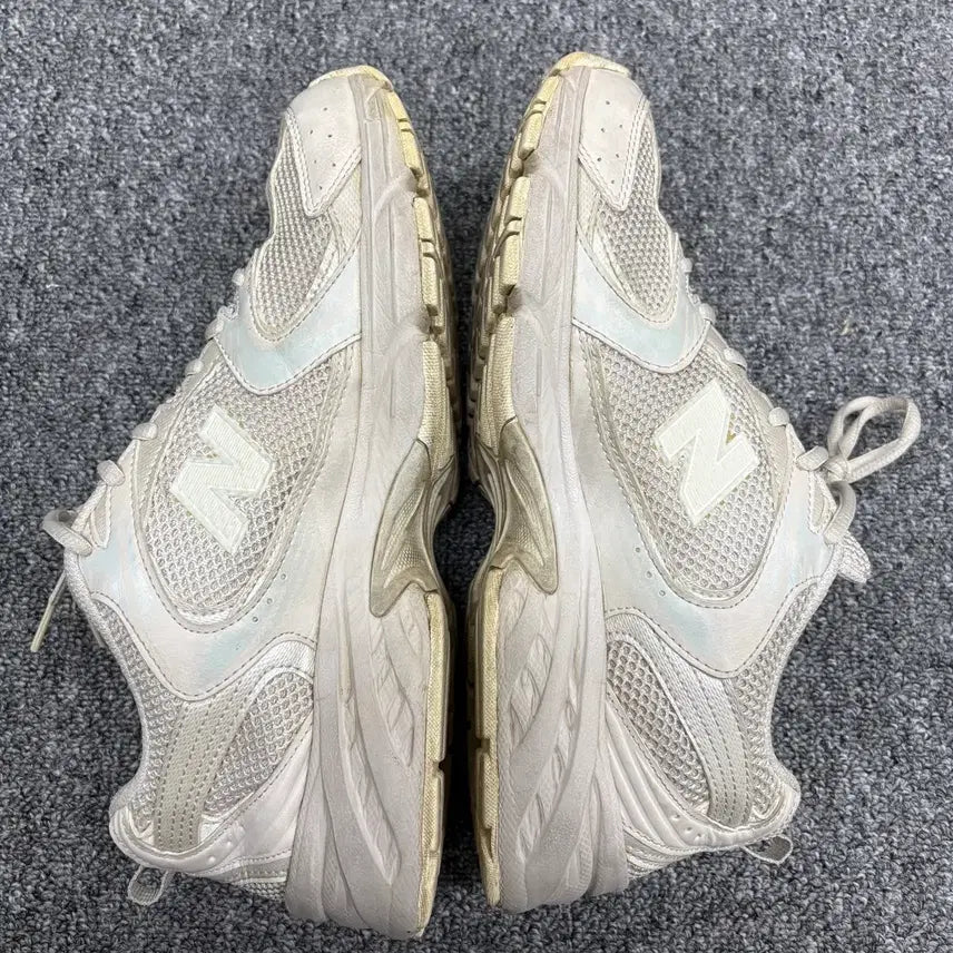 [SOLD OUT] 뉴발란스 530 베이지 스니커즈 MR530AA1