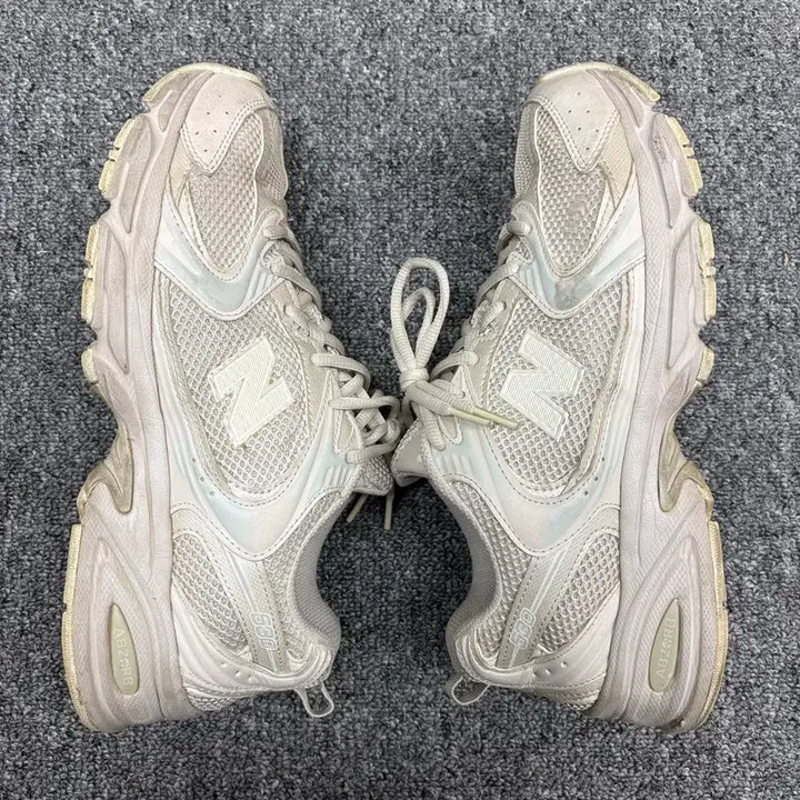 [SOLD OUT] 뉴발란스 530 베이지 스니커즈 MR530AA1