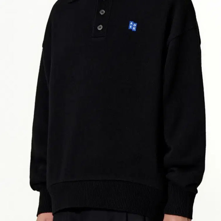 [SOLD OUT] S)아더에러 시그니피컨트 BL Tag knit 02