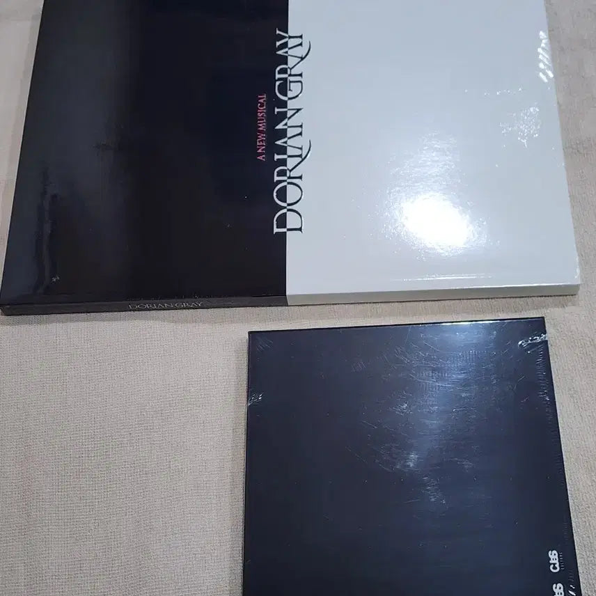 [BUNJANG] Dorian Gray (Musical) 1st Edition Photobook, Scriptbook, OST Bundle Set / 뮤지컬 도리안그레이 초연 플북 대본집 ost 미개봉