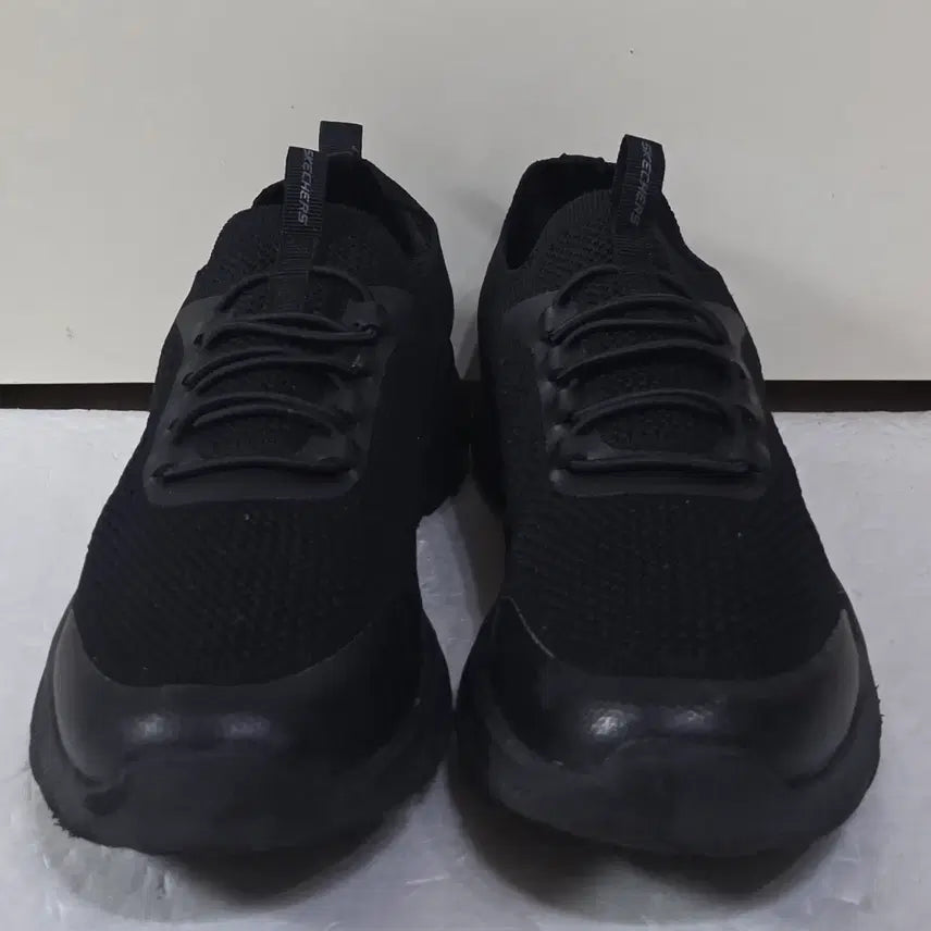 [BUNJANG] Skechers Knit Bungee Lace-Up Slip-On Triple Black / [260] 스케쳐스 니트 번지 레이스업 슬립온 트리플블랙ㅡ단종매물,최저가
