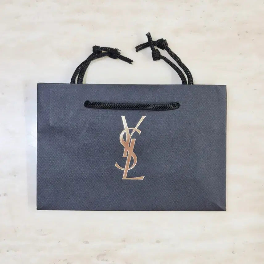 [SOLD OUT] [정품]입생로랑 쇼핑백,생로랑 쇼핑백,입생로랑 박스,생로랑 박스,입생로랑
