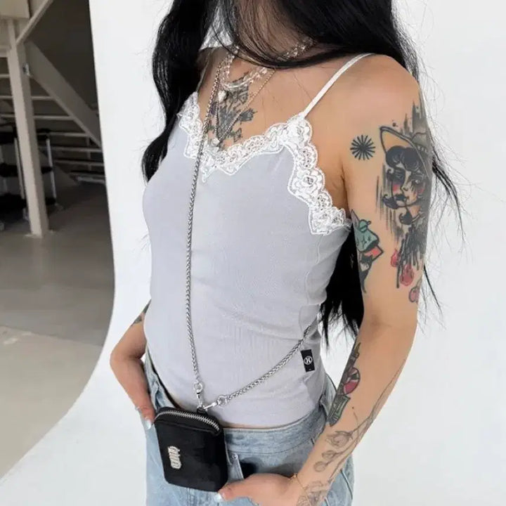 [BUNJANG] The Mysterious Hotel Basic Lace Top / 더미스테리어스호텔 레이스 베이직 탑