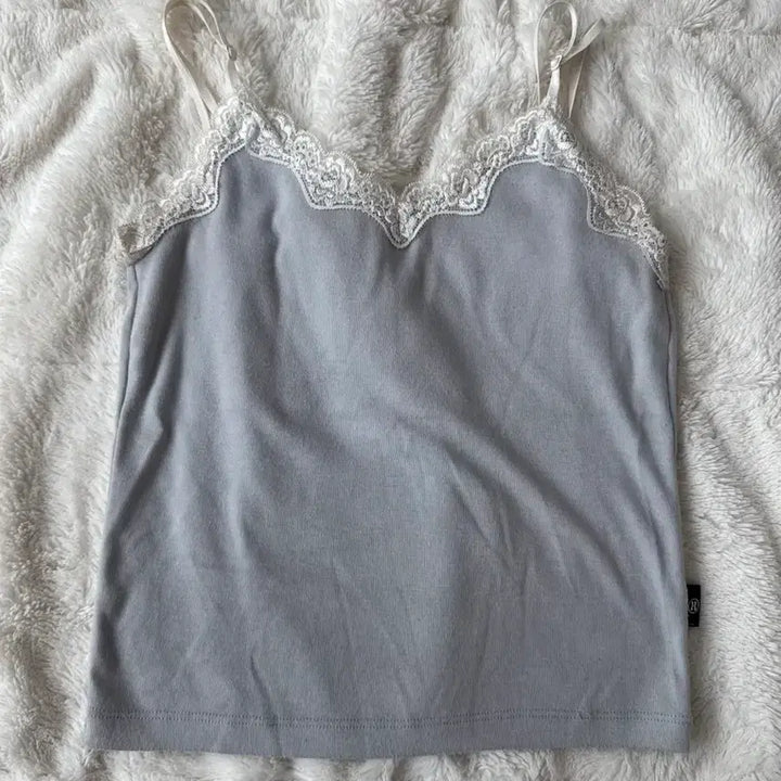 [BUNJANG] The Mysterious Hotel Basic Lace Top / 더미스테리어스호텔 레이스 베이직 탑