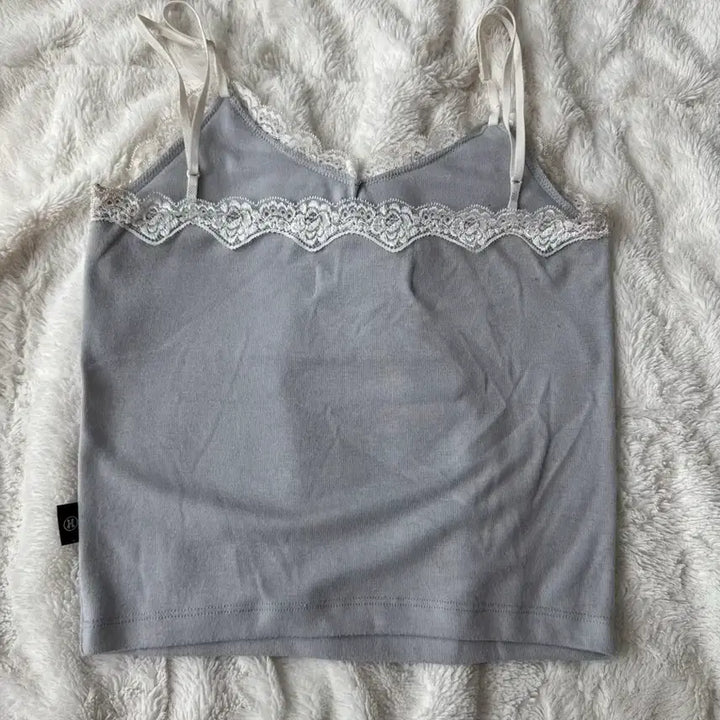 [BUNJANG] The Mysterious Hotel Basic Lace Top / 더미스테리어스호텔 레이스 베이직 탑