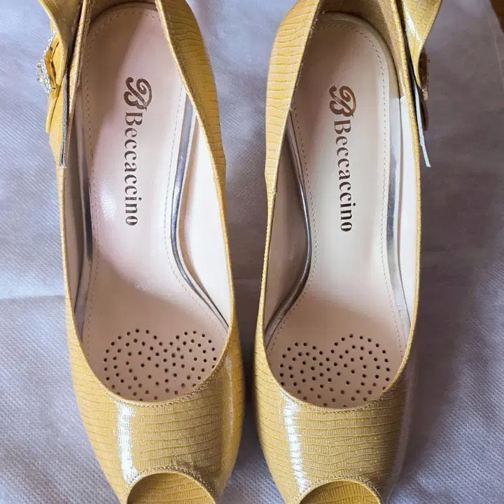 [BUNJANG] Tandy Vecchino Heels / 탠디 베카치노 구두 시착만 한 새제품 235사이즈
