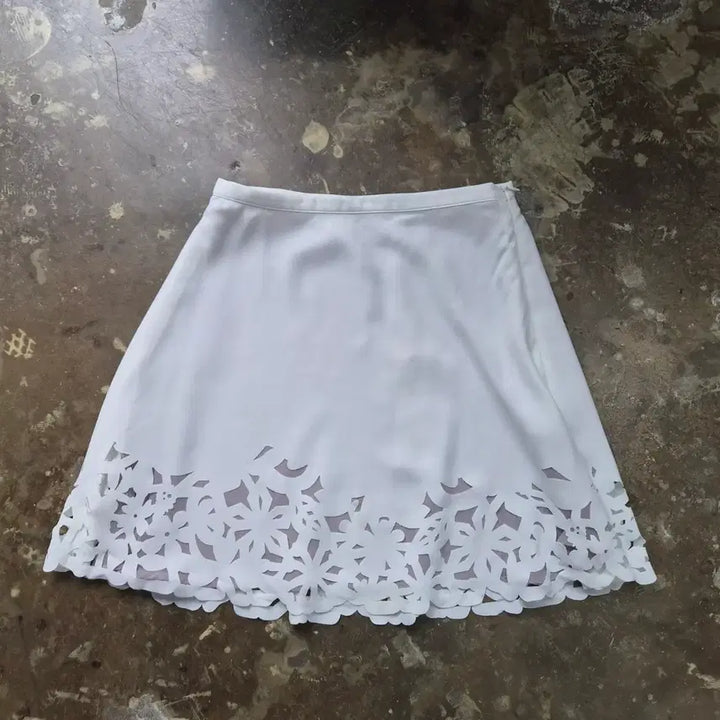 [BUNJANG] 26) 새제품 앤모어 쉬펀 펀칭 스커트 치마 / 26) 새제품 앤모어 쉬펀 펀칭 스커트 치마