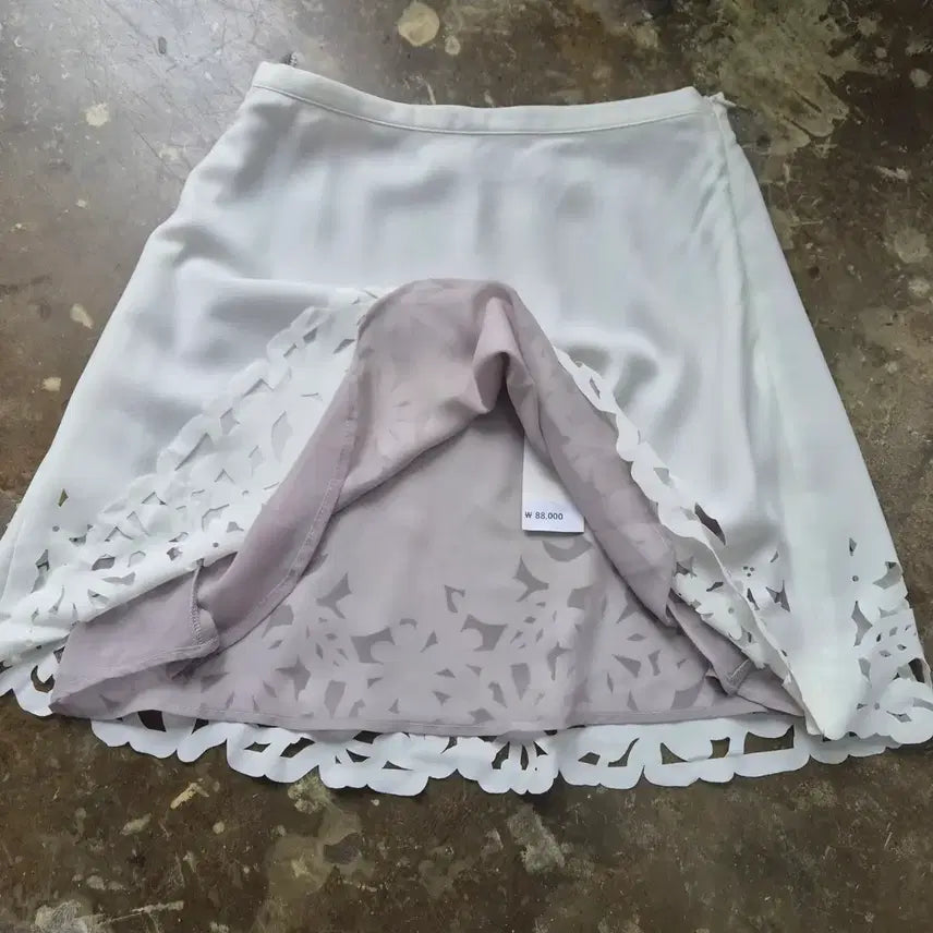 [BUNJANG] 26) 새제품 앤모어 쉬펀 펀칭 스커트 치마 / 26) 새제품 앤모어 쉬펀 펀칭 스커트 치마