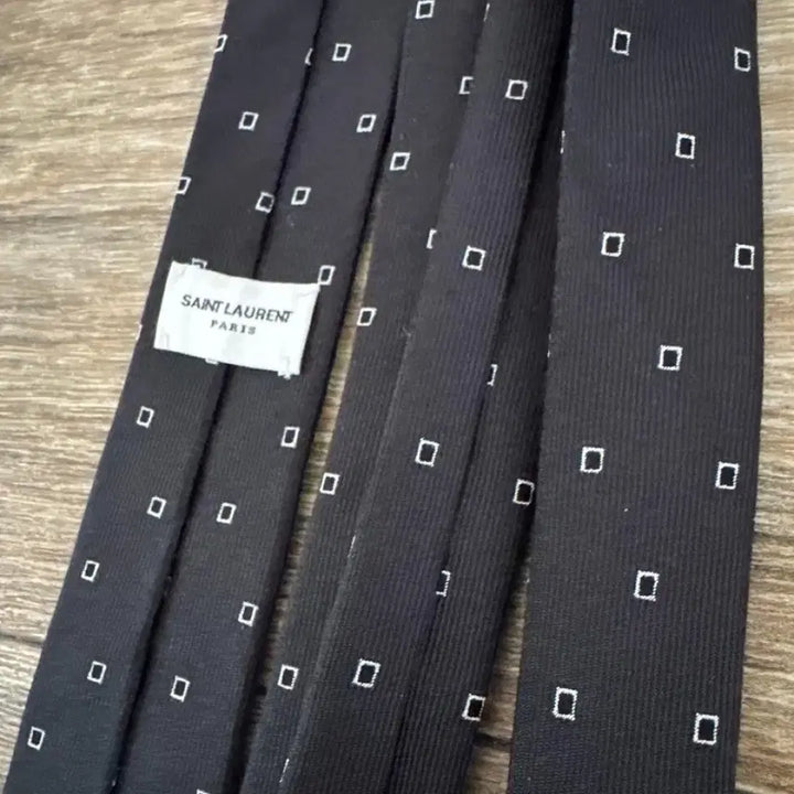 [BUNJANG] Saint Laurent Square Narrow Tie / [강동원님 착용] 생로랑 스퀘어 내로우 타이