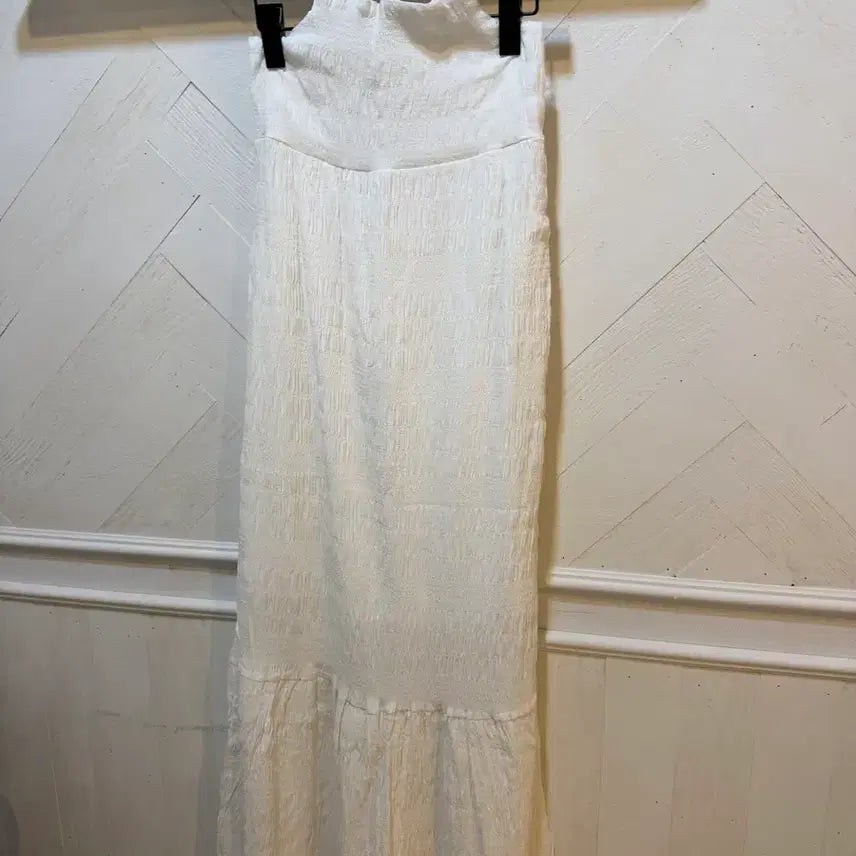 [BUNJANG] White Shirred Long Dress / 끈나시 화이트 셔링 롱 원피스