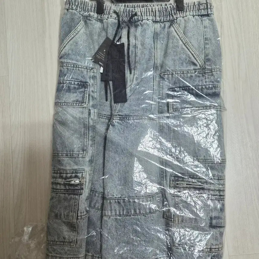 [BUNJANG] Juun.J Bermuda Denim Cargo Pants / 준지 25ss 버뮤다 데님 카고팬츠 48사이즈