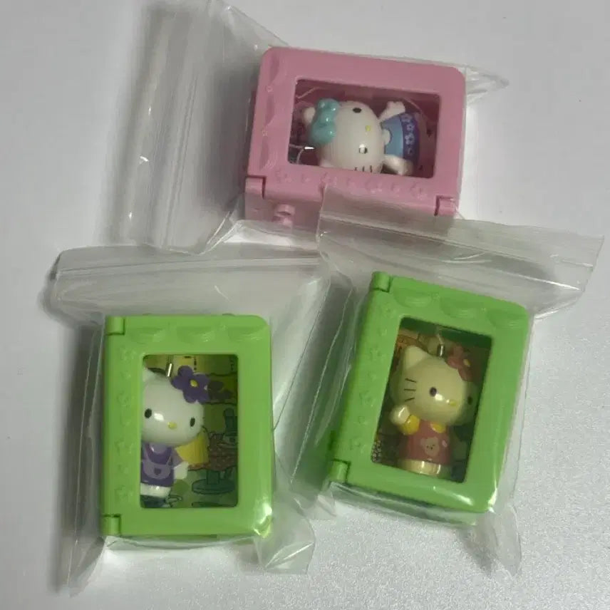 [BUNJANG] Kitty House Figure &amp; Strap Bundle Set / 고전 키티 집 키티 피규어/스트랩 일괄