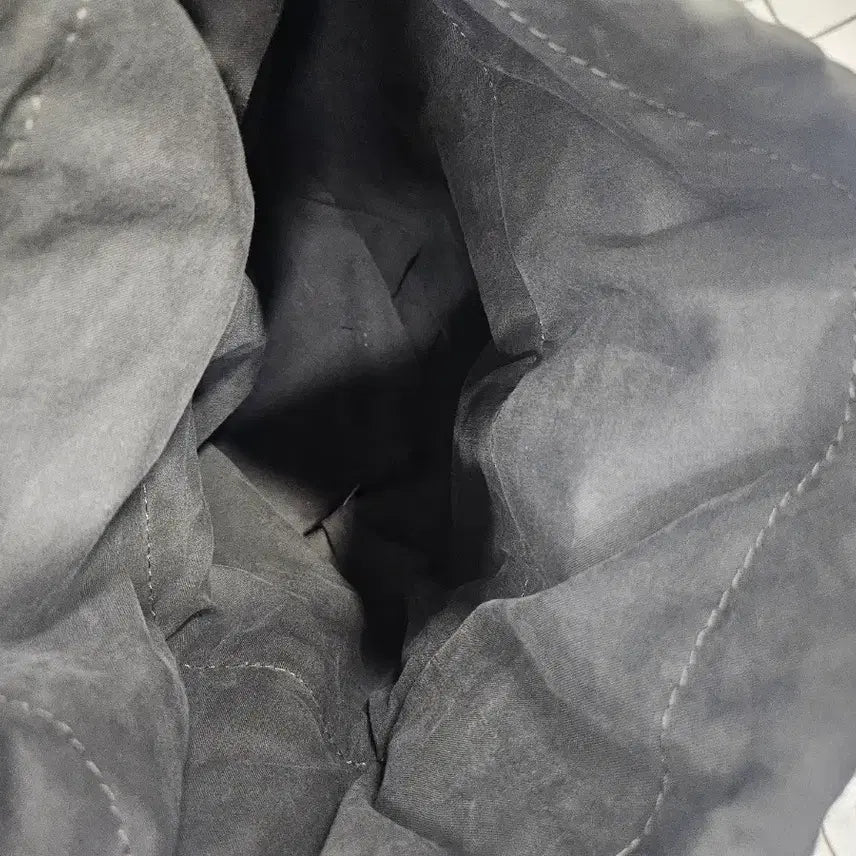 [BUNJANG] KWANI Olive Patent Bucket Bag / 콰니 페이던트 올리브 버킷백~