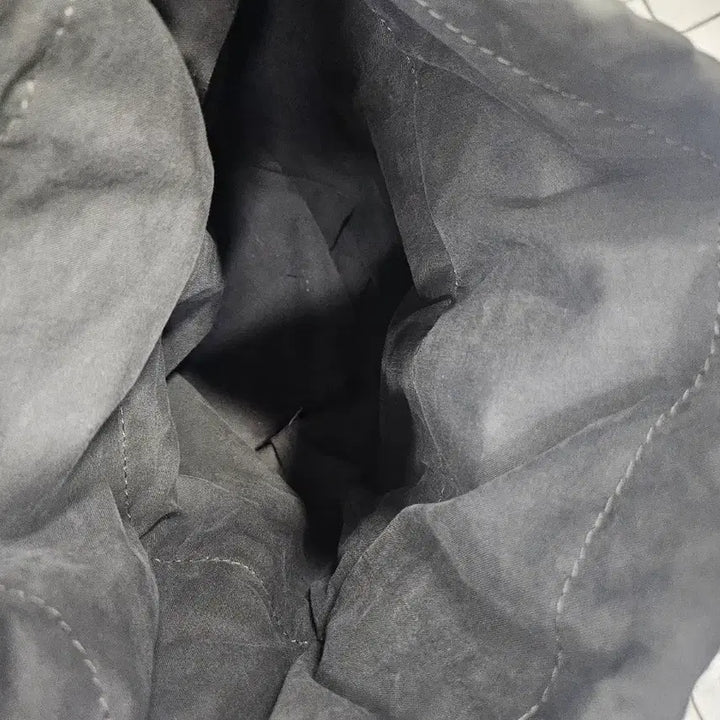 [BUNJANG] KWANI Olive Patent Bucket Bag / 콰니 페이던트 올리브 버킷백~
