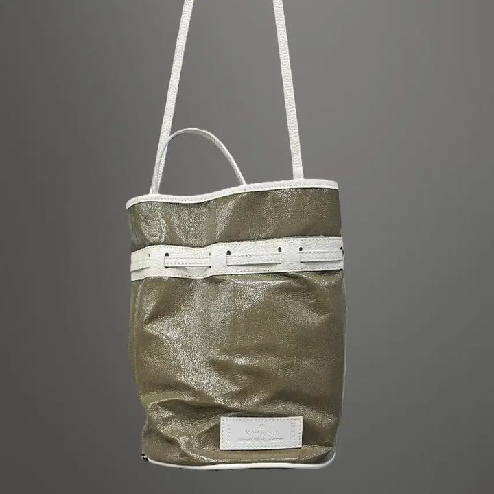 [BUNJANG] KWANI Olive Patent Bucket Bag / 콰니 페이던트 올리브 버킷백~
