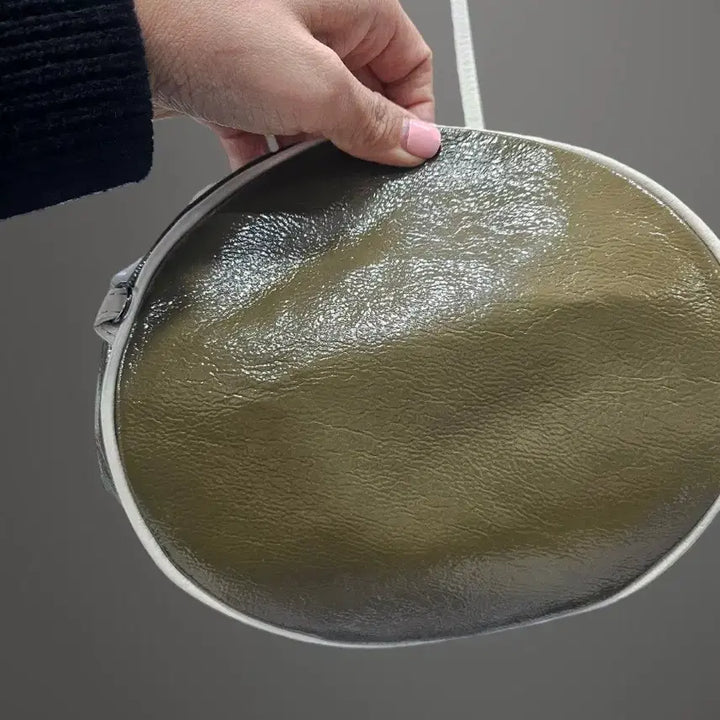 [BUNJANG] KWANI Olive Patent Bucket Bag / 콰니 페이던트 올리브 버킷백~