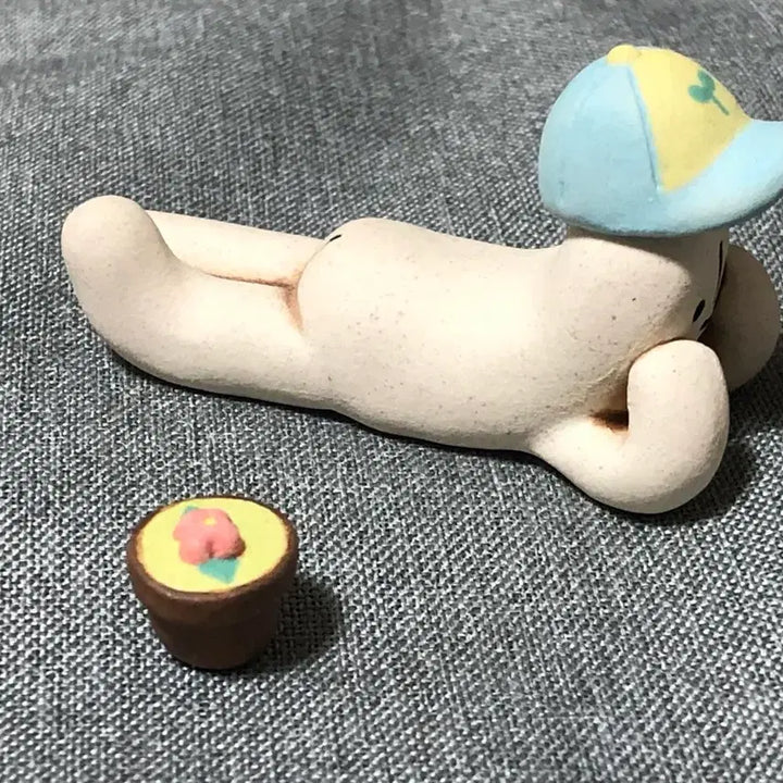 [BUNJANG] Toinz Flower Viewing Upside Down Figurine / 토인즈 꽃을 보는 엎척
