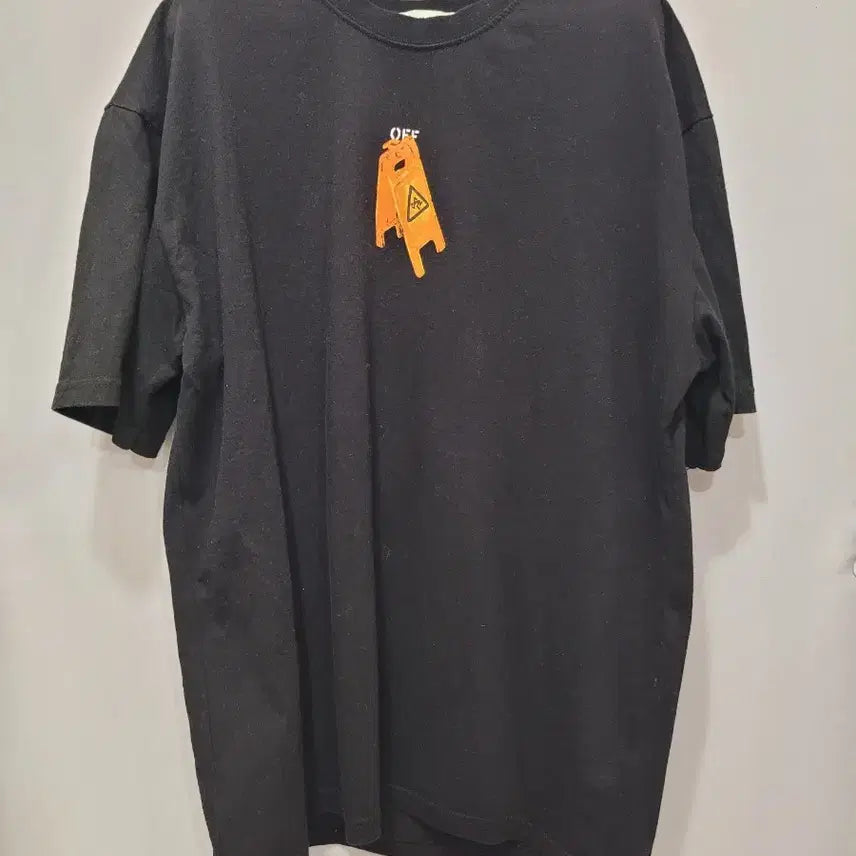 [BUNJANG] Off-White Skeleton Printed T-shirt / 오프화이트 블랙 스켈레톤 프린팅 반팔 티셔츠