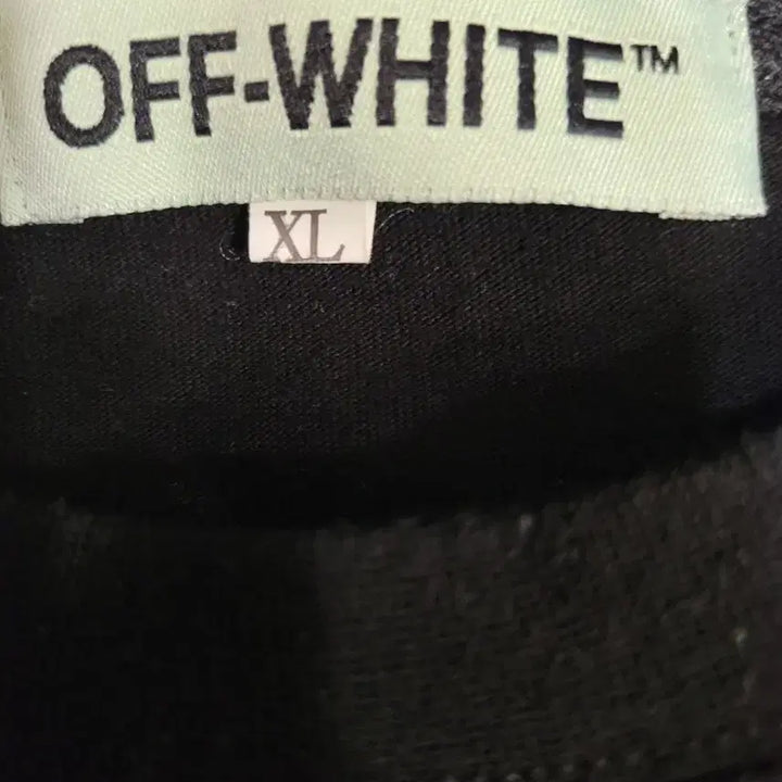 [BUNJANG] Off-White Skeleton Printed T-shirt / 오프화이트 블랙 스켈레톤 프린팅 반팔 티셔츠