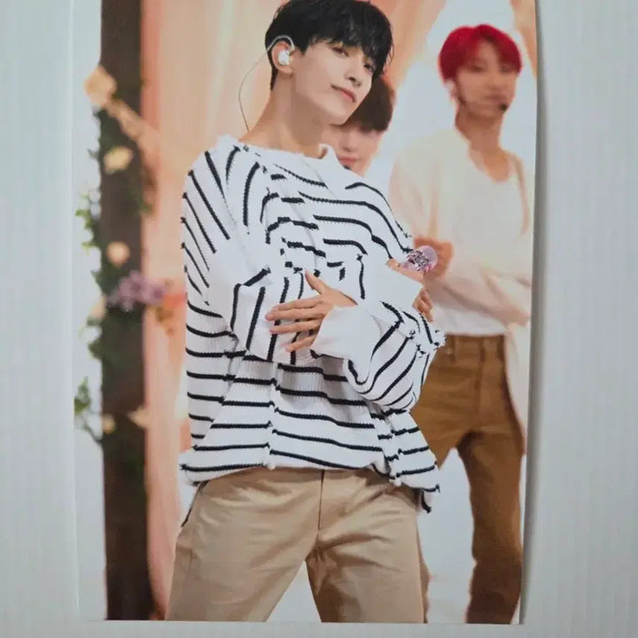 [BUNJANG] Seventeen Dokyeom Photocard Holder / 세븐틴 카페 인 서울 미니포토 홀더 도겸