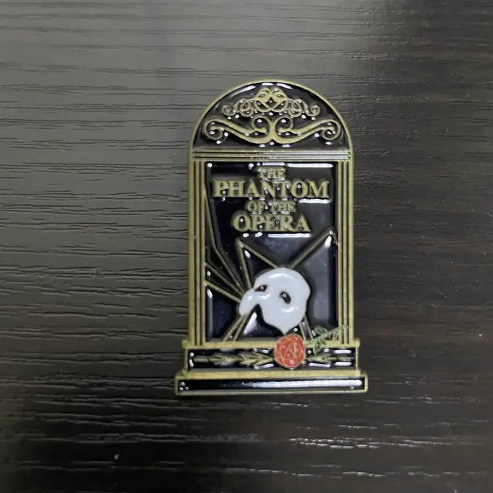 [BUNJANG] Lush, Musical, and Overseas Badges Bundle / [일괄판매가]러쉬 덕찌, 뮤지컬뱃지,해외구입 뱃지 일괄