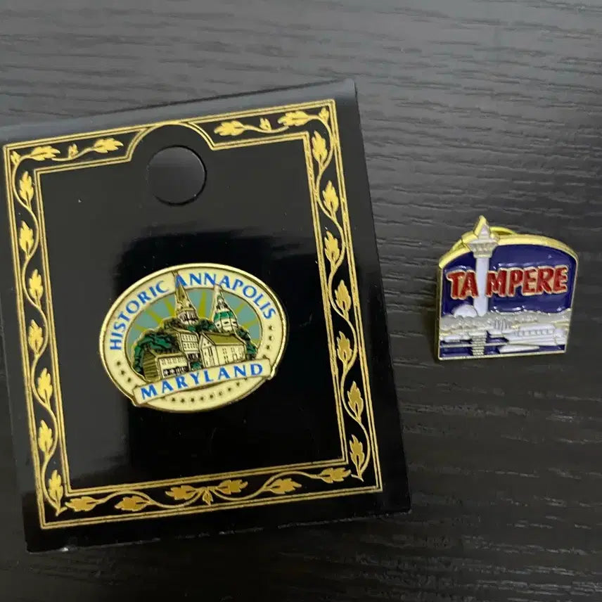 [BUNJANG] Lush, Musical, and Overseas Badges Bundle / [일괄판매가]러쉬 덕찌, 뮤지컬뱃지,해외구입 뱃지 일괄