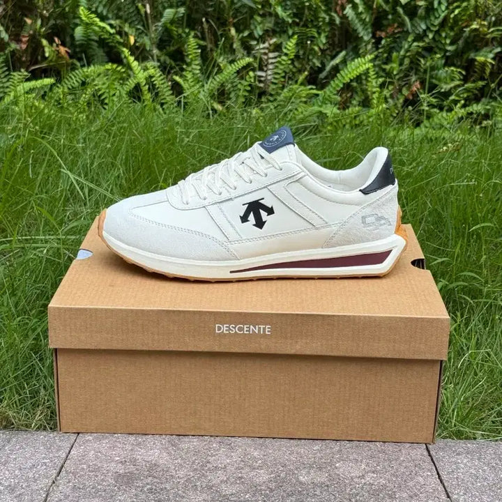 [BUNJANG] Descente White Sneakers / 데상트 화이트 스니커즈 운동화 EUR:42