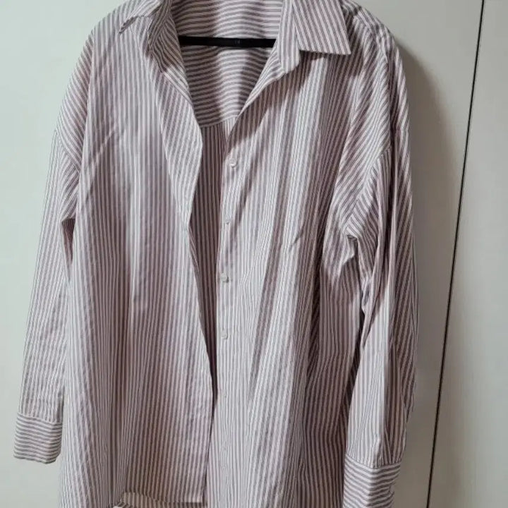 [BUNJANG] Strye Embroidered Stripe Shirt / 스트라이 자수 셔츠