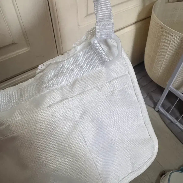 [BUNJANG] Fancy Soda Handmade Lace White Embroidered Crossbody Bag / 일본 빈티지 서브컬쳐 팬시소다 핸드메이드 레이스 화이트 자수 크로스백