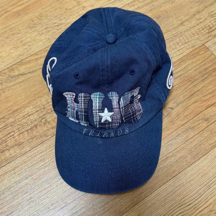 [BUNJANG] Hug Your Skin Hug Friends Cap Hat Navy / 허그유어스킨 허그 프랜즈 캡 모자 네이비