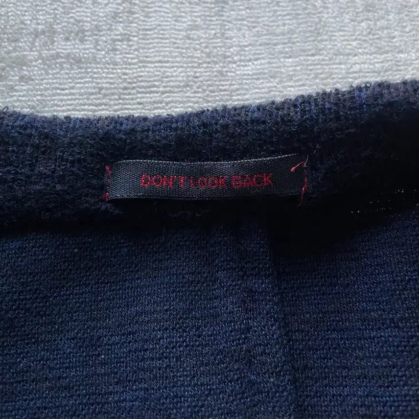[BUNJANG] The Gigi Dark Navy Knit Jacket / 더 지지 다크네이비 니트 자켓 italy made