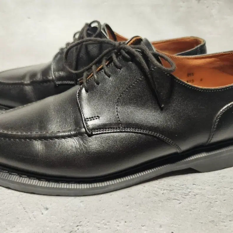 [BUNJANG] Solo Bear x Dan Collaboration Derby Shoes UK 8 / 솔로베어 x dan uk 8
