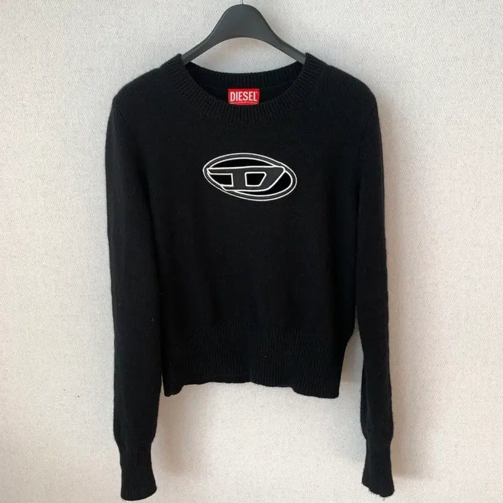 [BUNJANG] Diesel Arisa Embroidered Cutout Logo Knit Sweater / 디젤 아리사 점퍼 자수 컷아웃 로고 니트 S