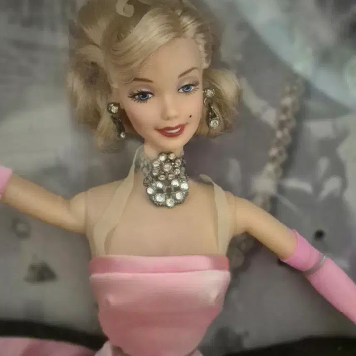 [BUNJANG] Vintage Barbie Marilyn Monroe Gentlemen Prefer Blondes Doll / 빈티지 바비 마릴린 먼로 핑크 신사는 금발을 좋아해