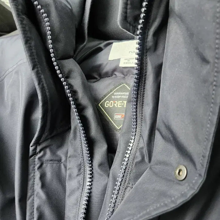 [BUNJANG] nanamica Gore-Tex Spinnaker Padding Navy Jacket / 2024  fw  nanamica 고어텍스 슛패딩 네이비 S 사이즈