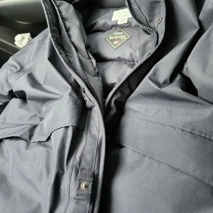 [BUNJANG] nanamica Gore-Tex Spinnaker Padding Navy Jacket / 2024  fw  nanamica 고어텍스 슛패딩 네이비 S 사이즈