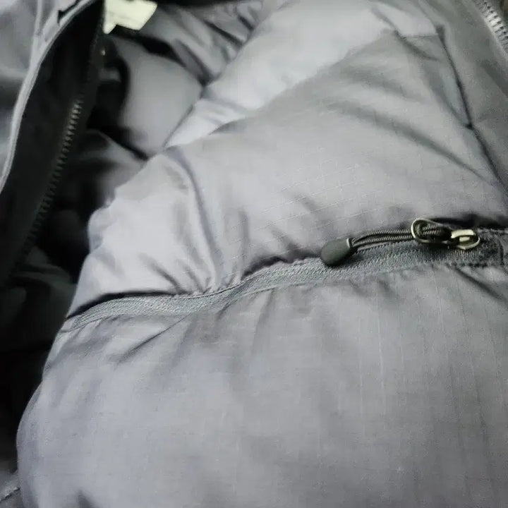 [BUNJANG] nanamica Gore-Tex Spinnaker Padding Navy Jacket / 2024  fw  nanamica 고어텍스 슛패딩 네이비 S 사이즈
