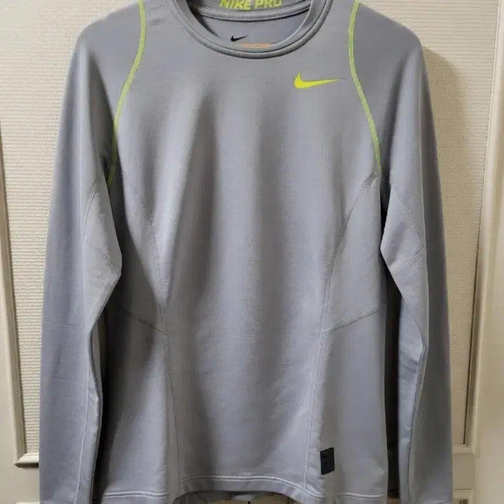 [BUNJANG] Nike Pro Hyperwarm Long Sleeve Dri-FIT T-Shirt (Gray) / 나이키 프로 하이퍼웜 긴팔 드라이핏 M 사이즈 (남성 100 사이즈)