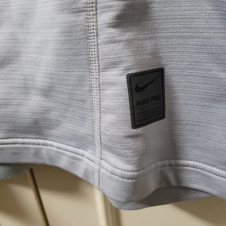 [BUNJANG] Nike Pro Hyperwarm Long Sleeve Dri-FIT T-Shirt (Gray) / 나이키 프로 하이퍼웜 긴팔 드라이핏 M 사이즈 (남성 100 사이즈)