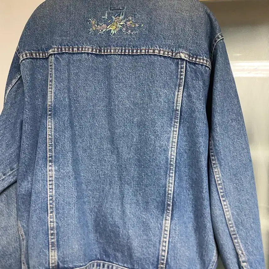 [BUNJANG] GAP Vintage Floral Embroidered Denim Jacket / GAP 청자켓 빈티지 플라워 자수 데님 자켓 M